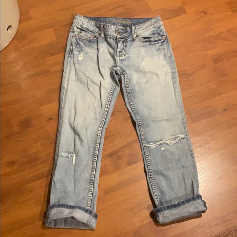 AE  sz 2 cropped distressed jeans